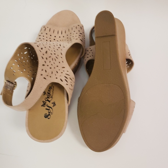 Self Esteem Blush Wedges - Picture 4 of 4